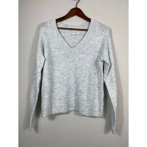GAP Soft Knit V-Neck Sweater Light Gray Long Sleeve Cozy Pullover XS
